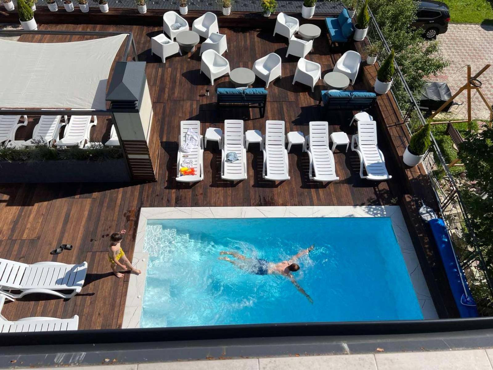 Krucha Hotel บูโคเวล ภายนอก รูปภาพ