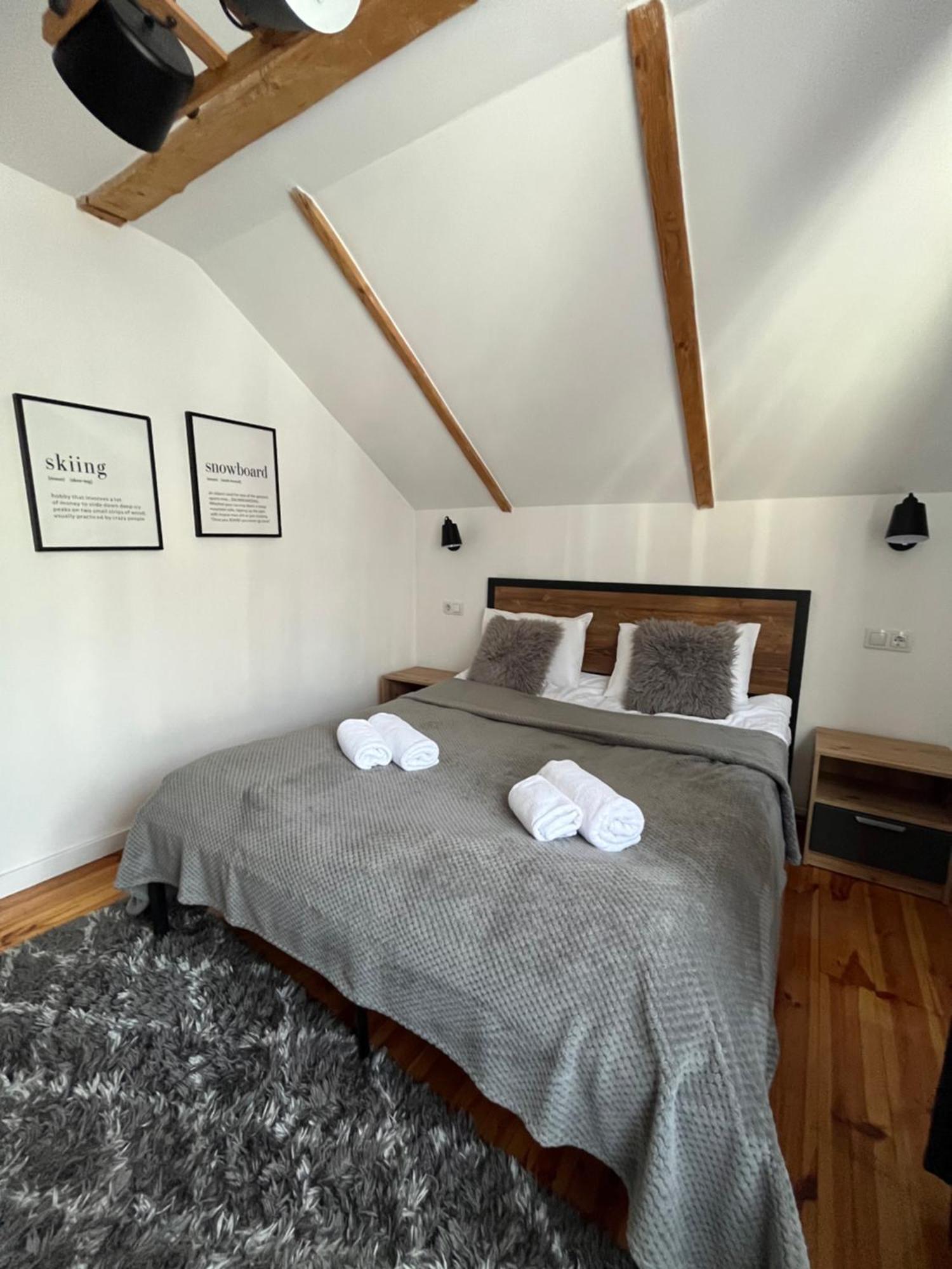 Krucha Hotel บูโคเวล ภายนอก รูปภาพ