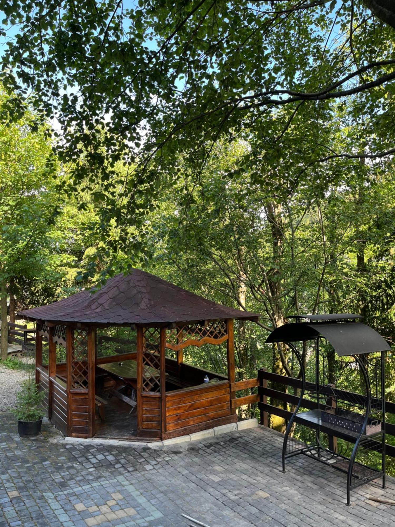 Krucha Hotel บูโคเวล ภายนอก รูปภาพ