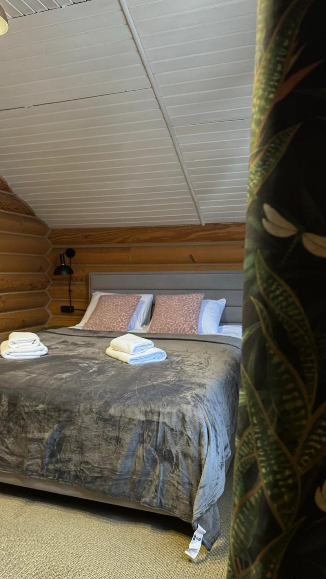 Krucha Hotel บูโคเวล ภายนอก รูปภาพ